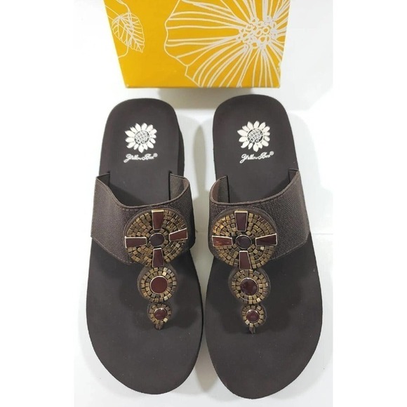 Yellow Box ~Woman 8.5 M~ Brown Flip Flops Wedge Jeweled Sandals 30189 NEW. - Picture 11 of 12